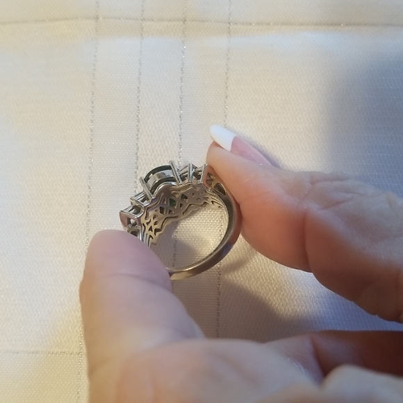 Ladies Sz 6 Chrome Diopside and White Zircon ring in 925 SS Great Condition - Picture 3 of 5